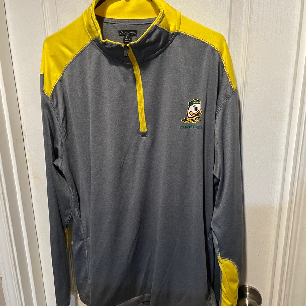 Champion Oregon Ducks 1/4 zip long sleeve size XL